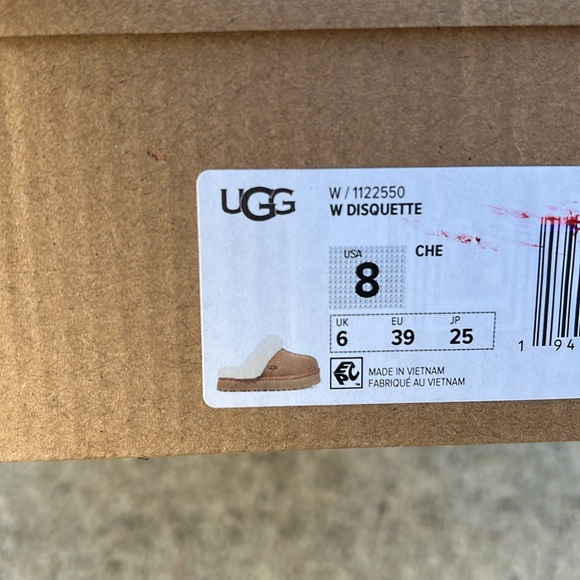 UGG Tan and Cream Women's Slippers - Picture 10 of 13